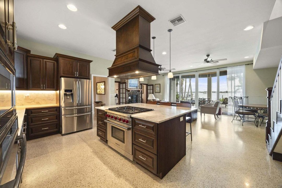 For Sale: $2,600,000 (5 beds, 4 baths, 4394 Square Feet)