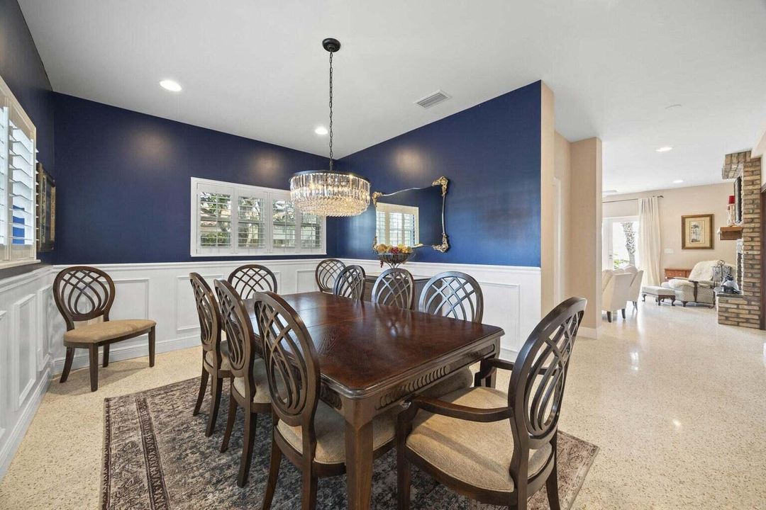 For Sale: $2,600,000 (5 beds, 4 baths, 4394 Square Feet)