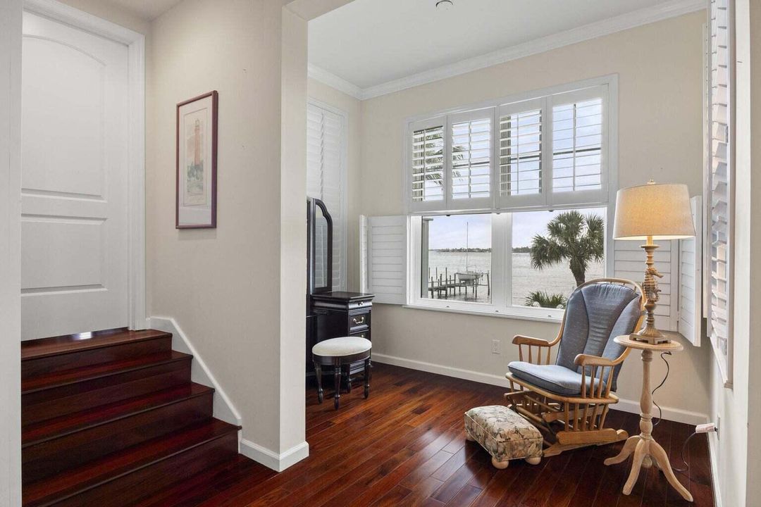 For Sale: $2,600,000 (5 beds, 4 baths, 4394 Square Feet)