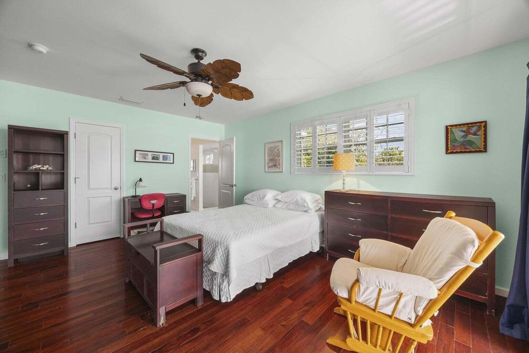 For Sale: $2,600,000 (5 beds, 4 baths, 4394 Square Feet)