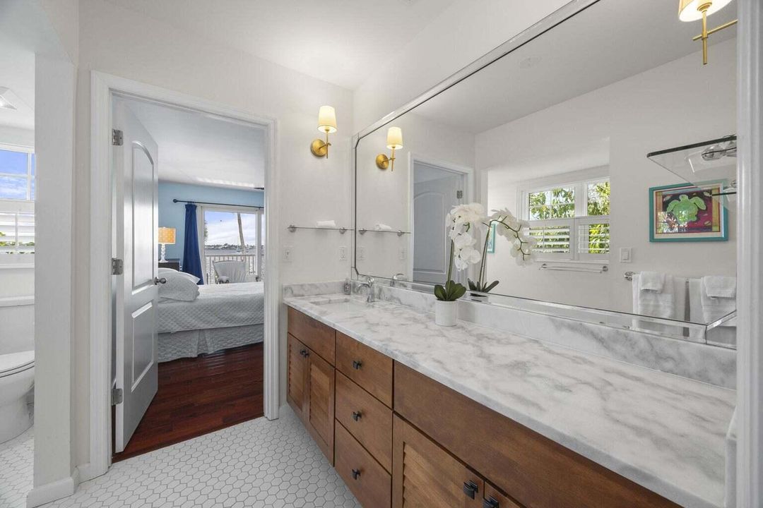 For Sale: $2,600,000 (5 beds, 4 baths, 4394 Square Feet)