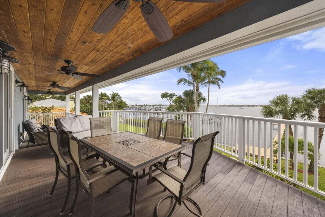 For Sale: $2,600,000 (5 beds, 4 baths, 4394 Square Feet)