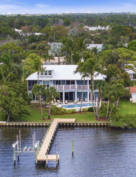 For Sale: $2,600,000 (5 beds, 4 baths, 4394 Square Feet)