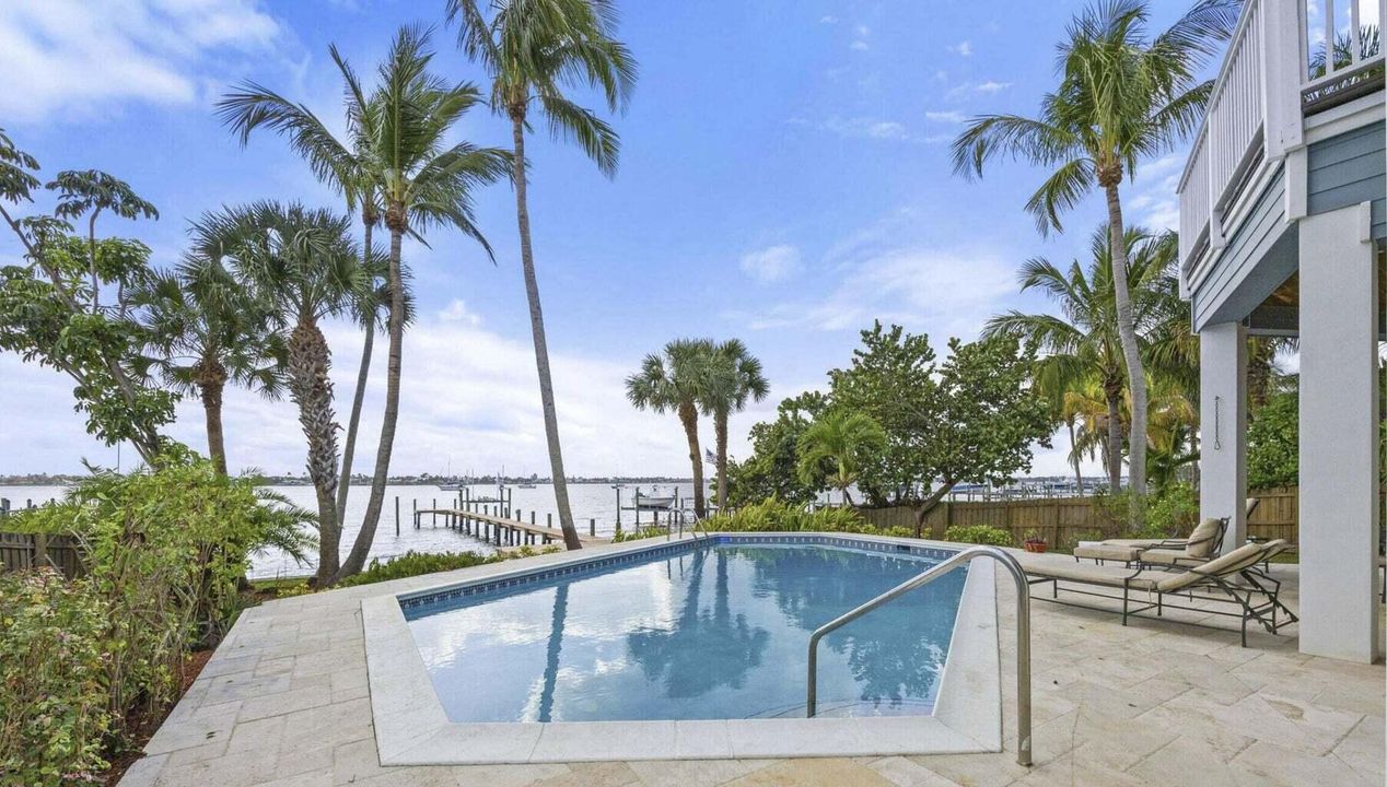 For Sale: $2,600,000 (5 beds, 4 baths, 4394 Square Feet)