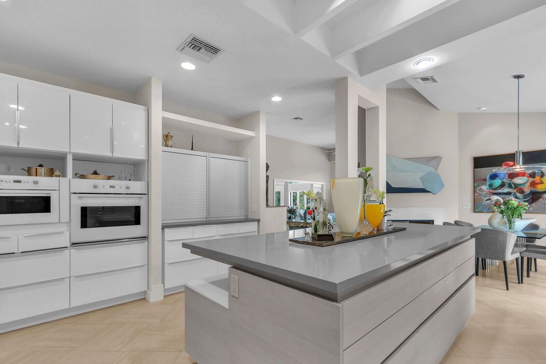 En Venta: $9,975,000 (4 camas, 4 baños, 6546 Pies cuadrados)