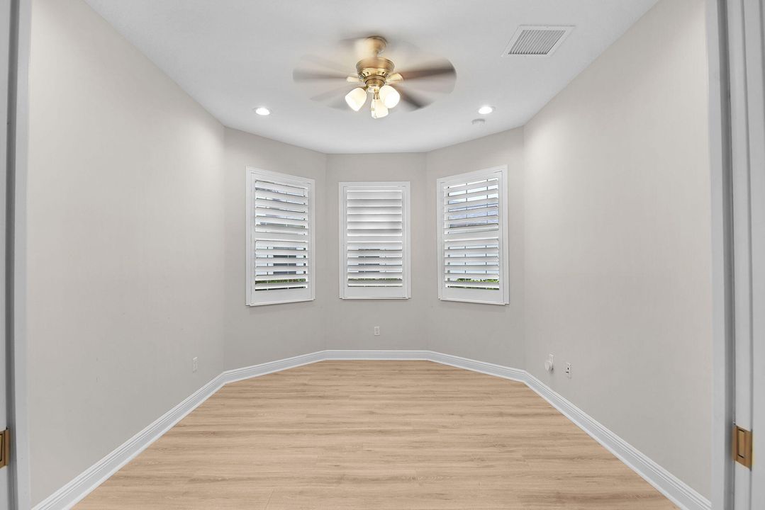 待售: $335,000 (2 贝兹, 2 浴室, 1735 平方英尺)