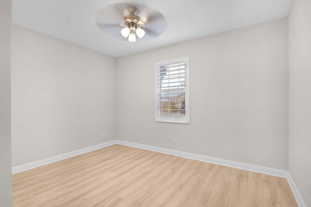 待售: $335,000 (2 贝兹, 2 浴室, 1735 平方英尺)