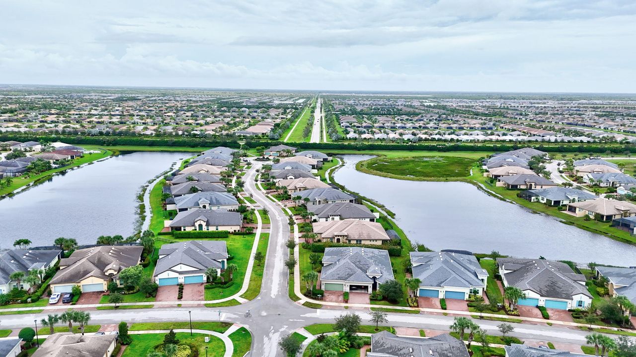 待售: $335,000 (2 贝兹, 2 浴室, 1735 平方英尺)