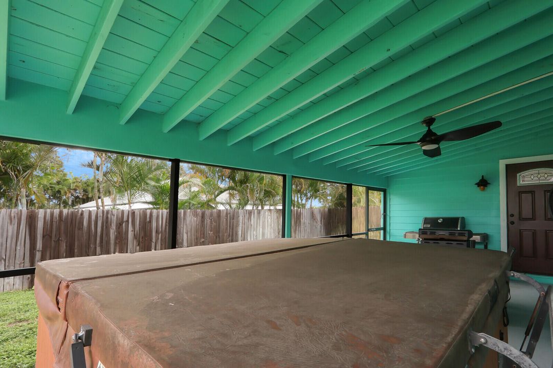 待售: $418,800 (2 贝兹, 1 浴室, 1116 平方英尺)