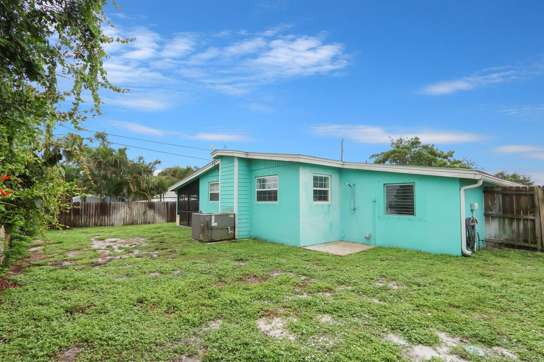 待售: $418,800 (2 贝兹, 1 浴室, 1116 平方英尺)