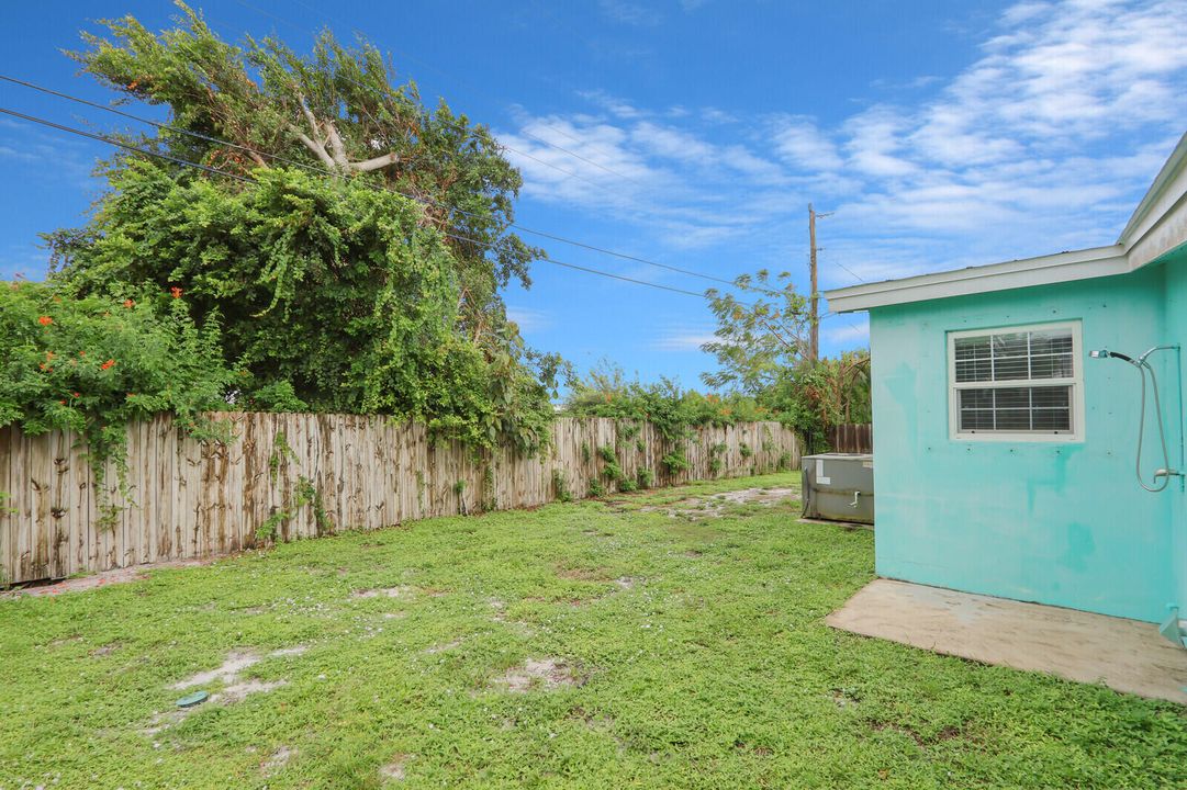 待售: $418,800 (2 贝兹, 1 浴室, 1116 平方英尺)