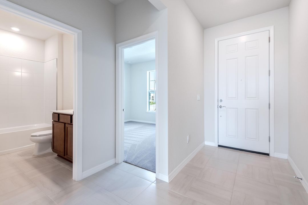 Под контрактом: $3,000 (4 спален, 2 ванн, 1850 Квадратных фут)