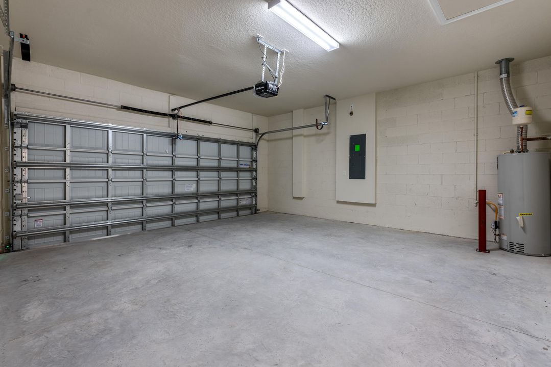 Под контрактом: $3,000 (4 спален, 2 ванн, 1850 Квадратных фут)