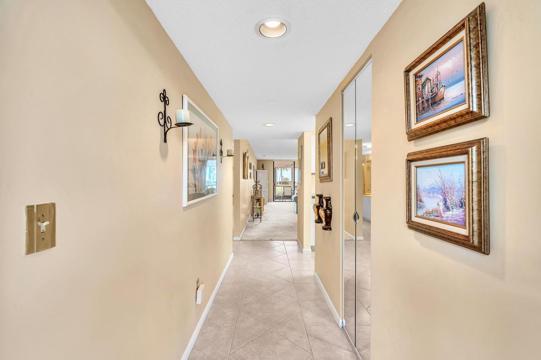 Active With Contract: $199,000 (2 beds, 2 baths, 1362 Square Feet)