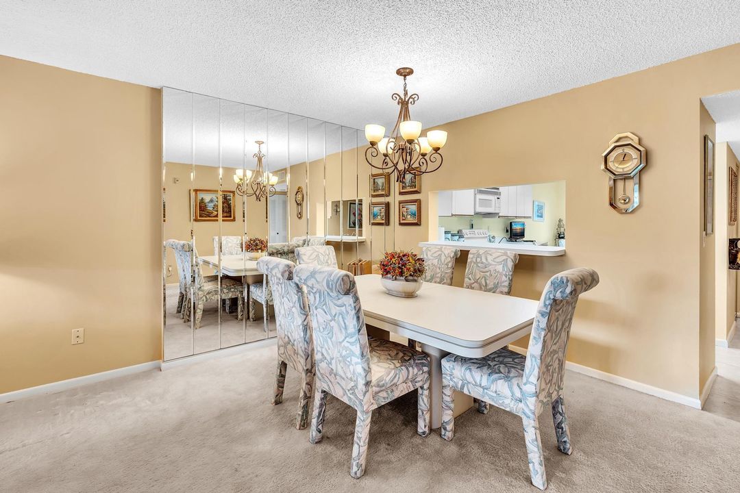 Active With Contract: $199,000 (2 beds, 2 baths, 1362 Square Feet)