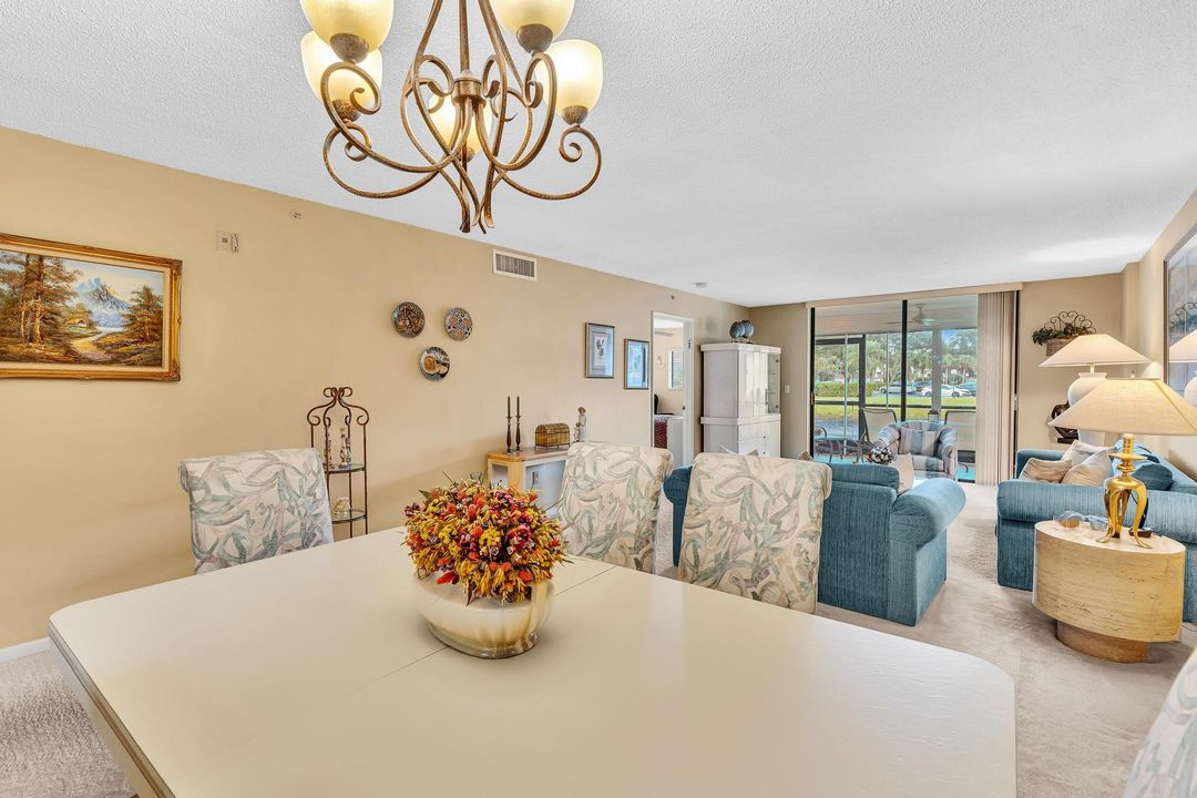 Active With Contract: $199,000 (2 beds, 2 baths, 1362 Square Feet)