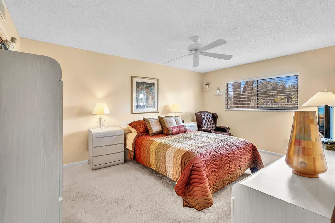 Active With Contract: $199,000 (2 beds, 2 baths, 1362 Square Feet)