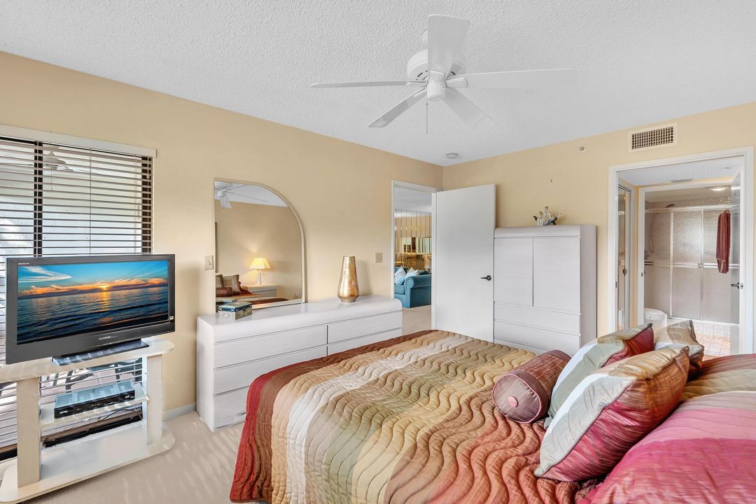 Active With Contract: $199,000 (2 beds, 2 baths, 1362 Square Feet)