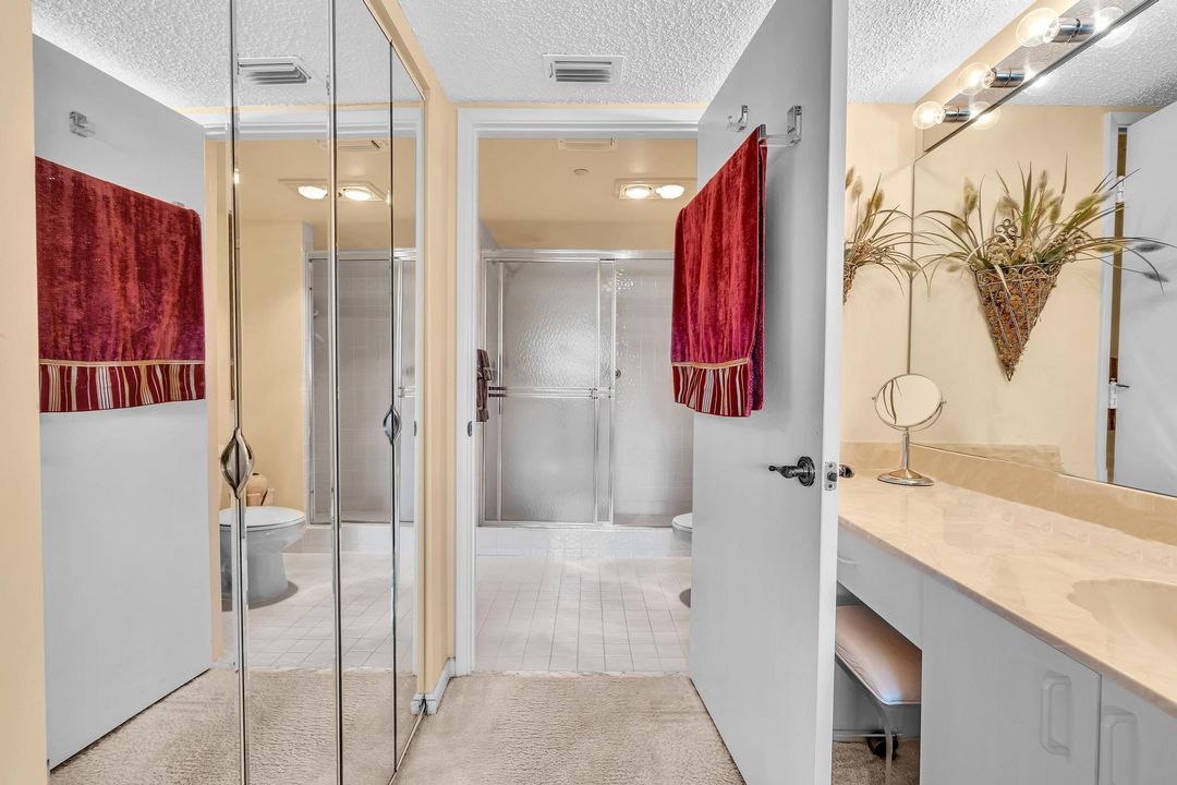 Active With Contract: $199,000 (2 beds, 2 baths, 1362 Square Feet)