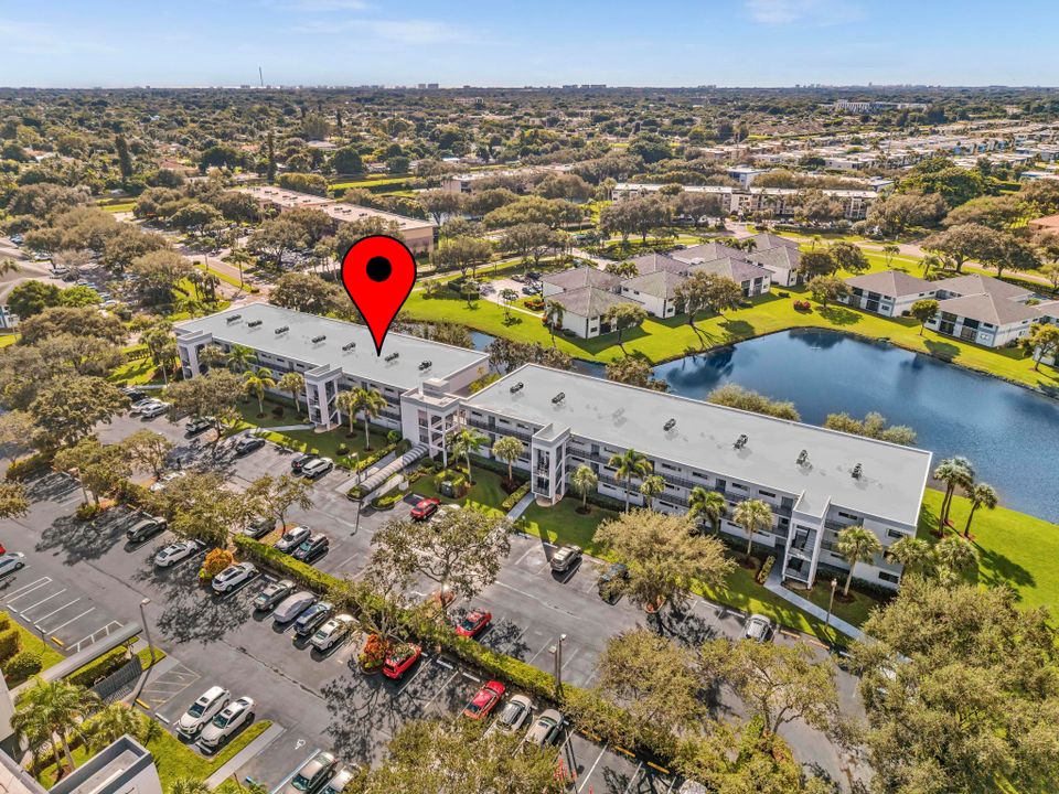 Active With Contract: $199,000 (2 beds, 2 baths, 1362 Square Feet)