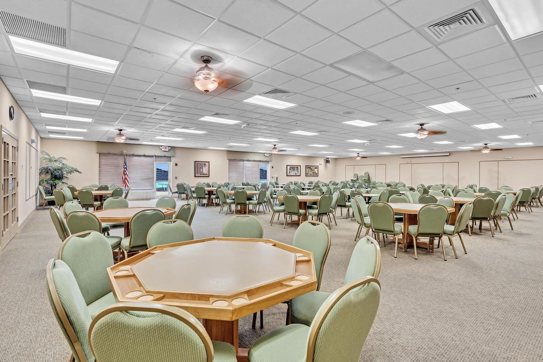 Active With Contract: $199,000 (2 beds, 2 baths, 1362 Square Feet)