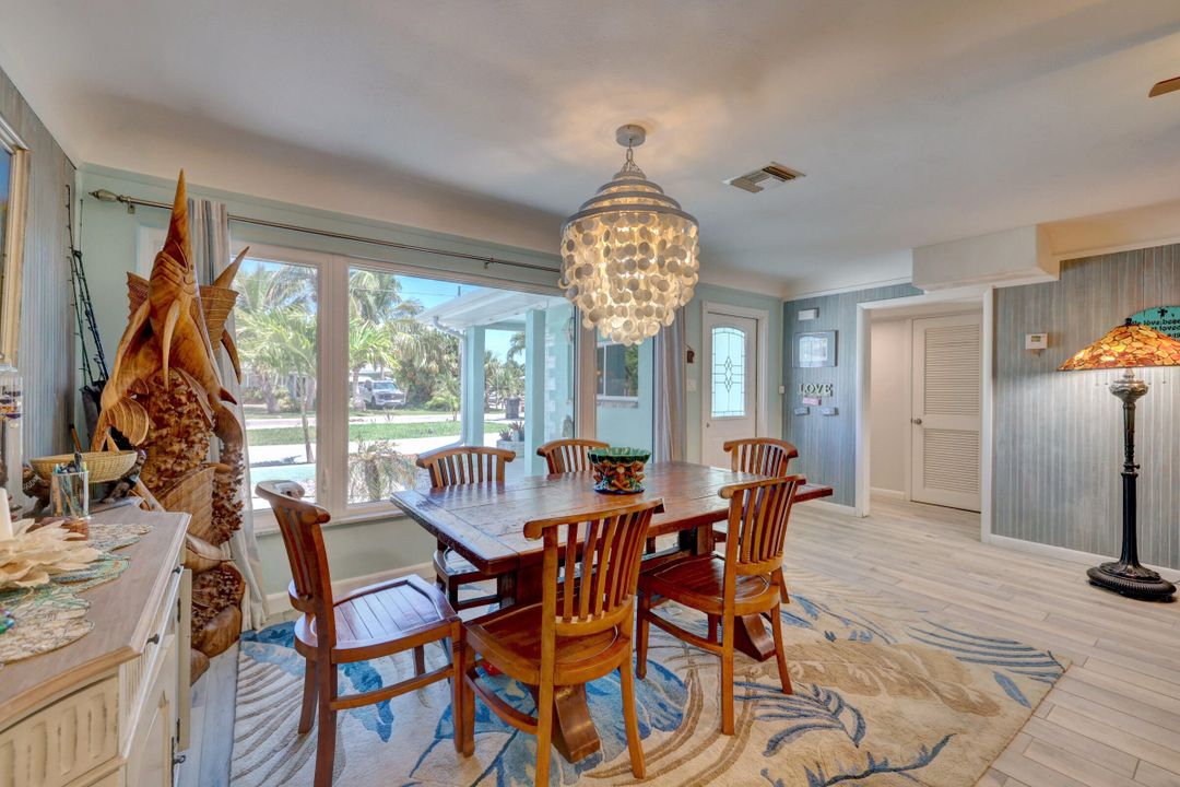 For Sale: $727,700 (3 beds, 2 baths, 1777 Square Feet)