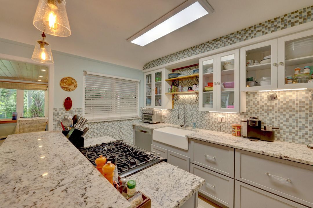 For Sale: $727,700 (3 beds, 2 baths, 1777 Square Feet)