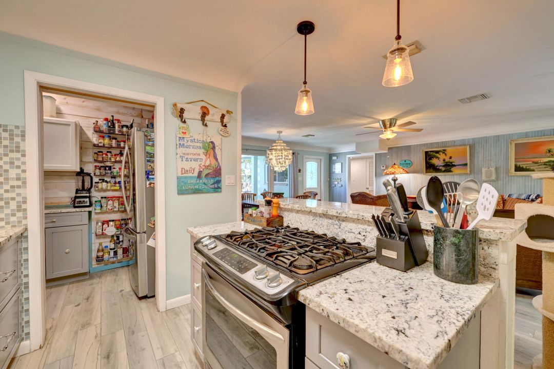 For Sale: $727,700 (3 beds, 2 baths, 1777 Square Feet)