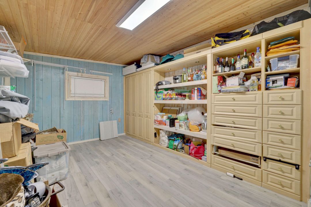 For Sale: $727,700 (3 beds, 2 baths, 1777 Square Feet)