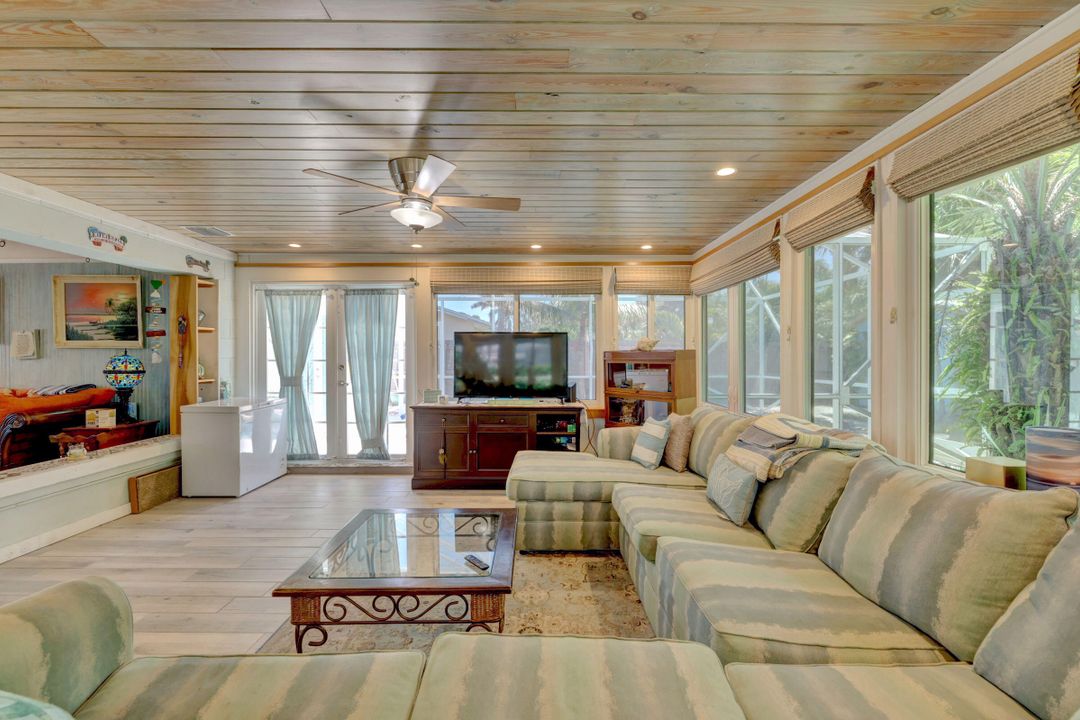 For Sale: $727,700 (3 beds, 2 baths, 1777 Square Feet)