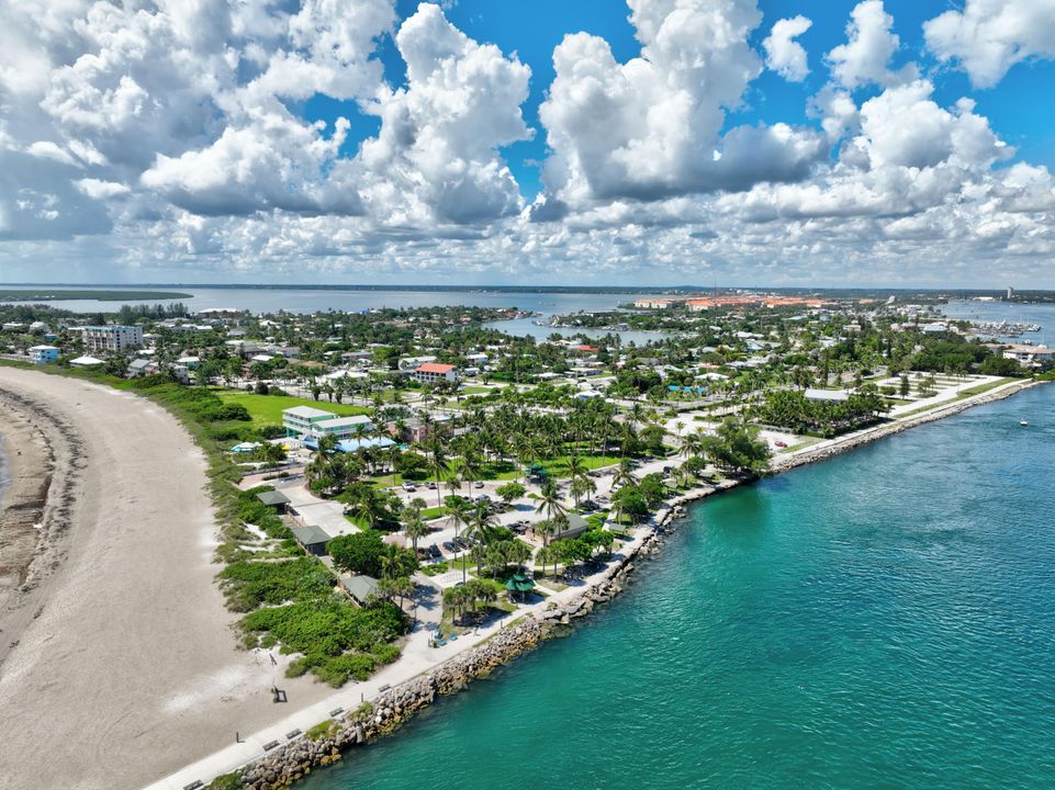 For Sale: $727,700 (3 beds, 2 baths, 1777 Square Feet)