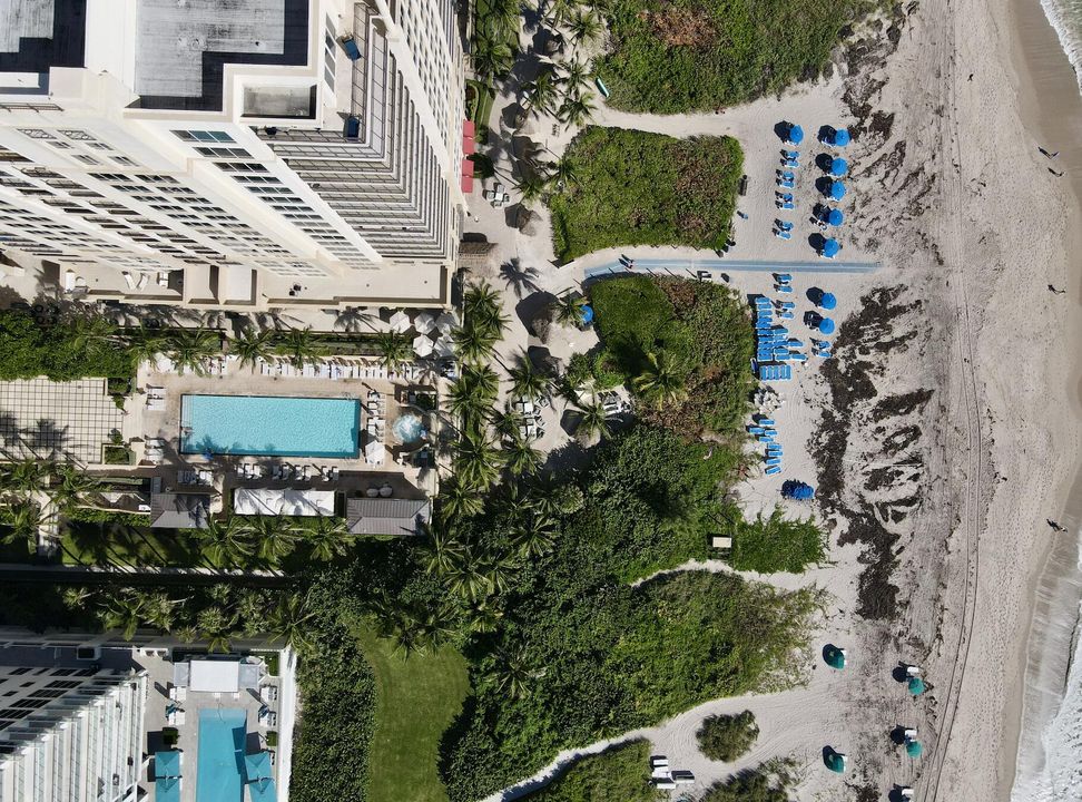 For Sale: $2,800,000 (3 beds, 3 baths, 2801 Square Feet)