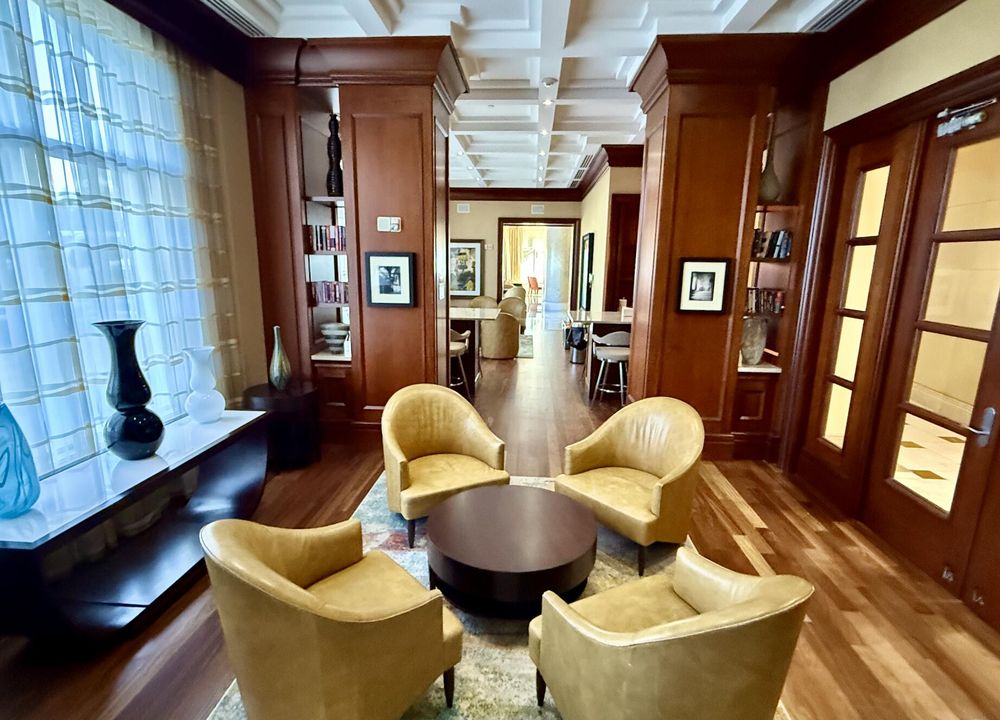 For Sale: $2,800,000 (3 beds, 3 baths, 2801 Square Feet)