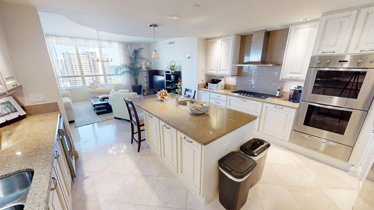 For Sale: $2,800,000 (3 beds, 3 baths, 2801 Square Feet)