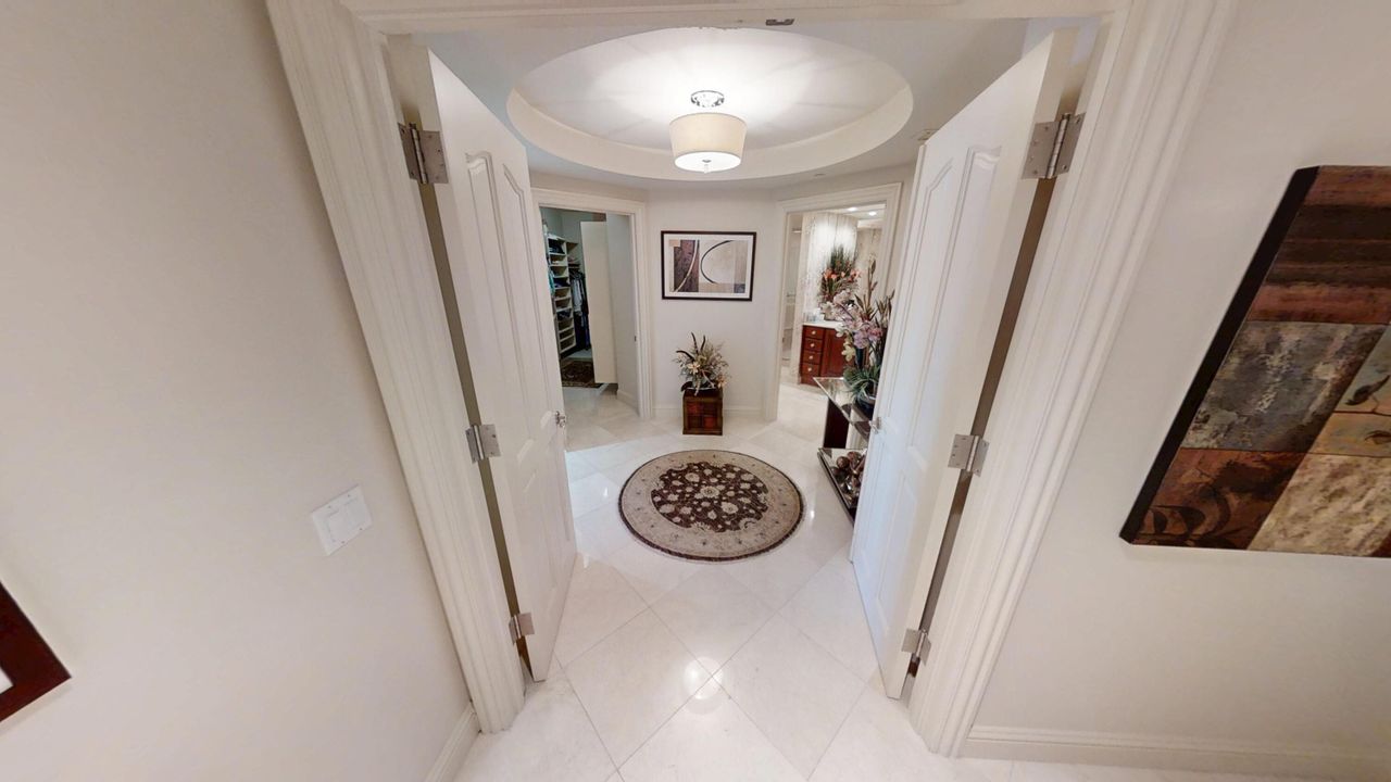 For Sale: $2,800,000 (3 beds, 3 baths, 2801 Square Feet)