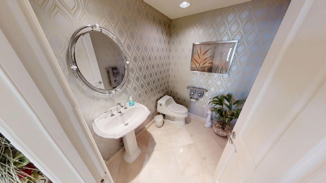 For Sale: $2,800,000 (3 beds, 3 baths, 2801 Square Feet)