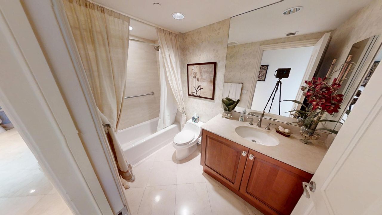 For Sale: $2,800,000 (3 beds, 3 baths, 2801 Square Feet)