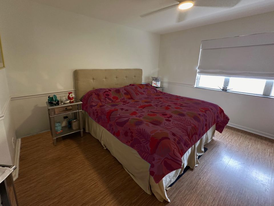 For Rent: $3,500 (2 beds, 2 baths, 1250 Square Feet)