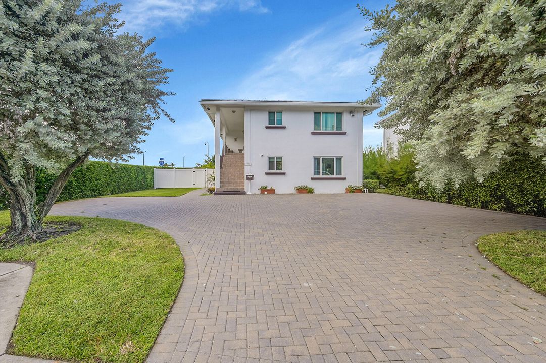 For Rent: $6,500 (3 beds, 2 baths, 1766 Square Feet)