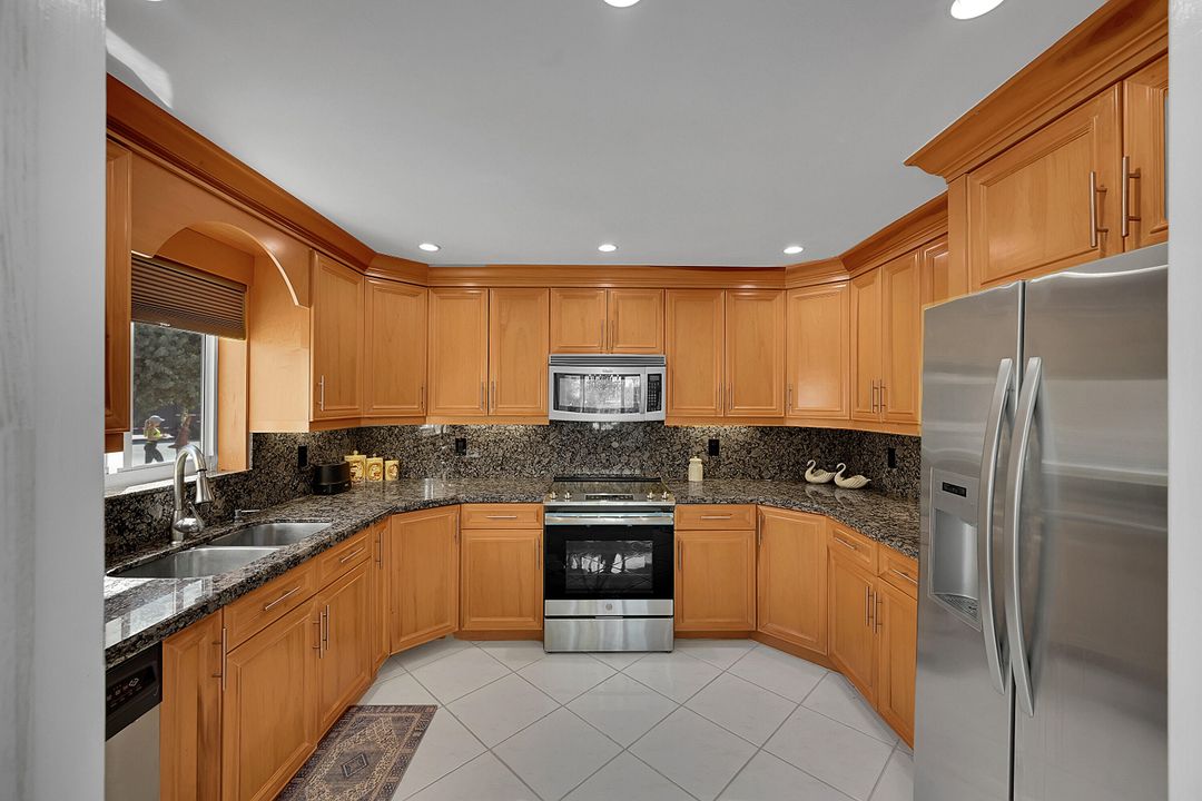 For Rent: $6,500 (3 beds, 2 baths, 1766 Square Feet)