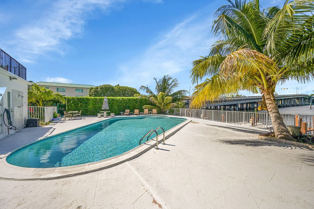 For Rent: $6,500 (3 beds, 2 baths, 1766 Square Feet)