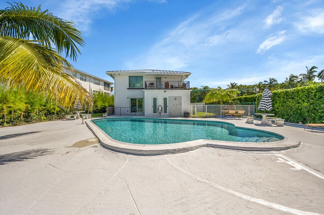 For Rent: $6,500 (3 beds, 2 baths, 1766 Square Feet)