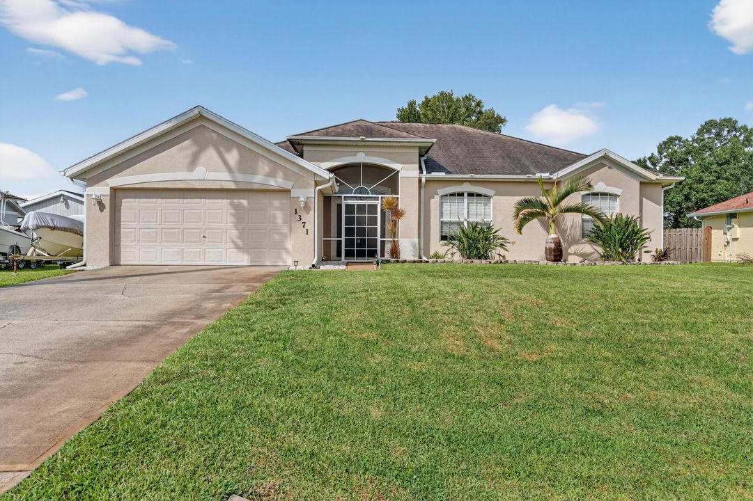 For Sale: $475,000 (4 beds, 2 baths, 2850 Square Feet)