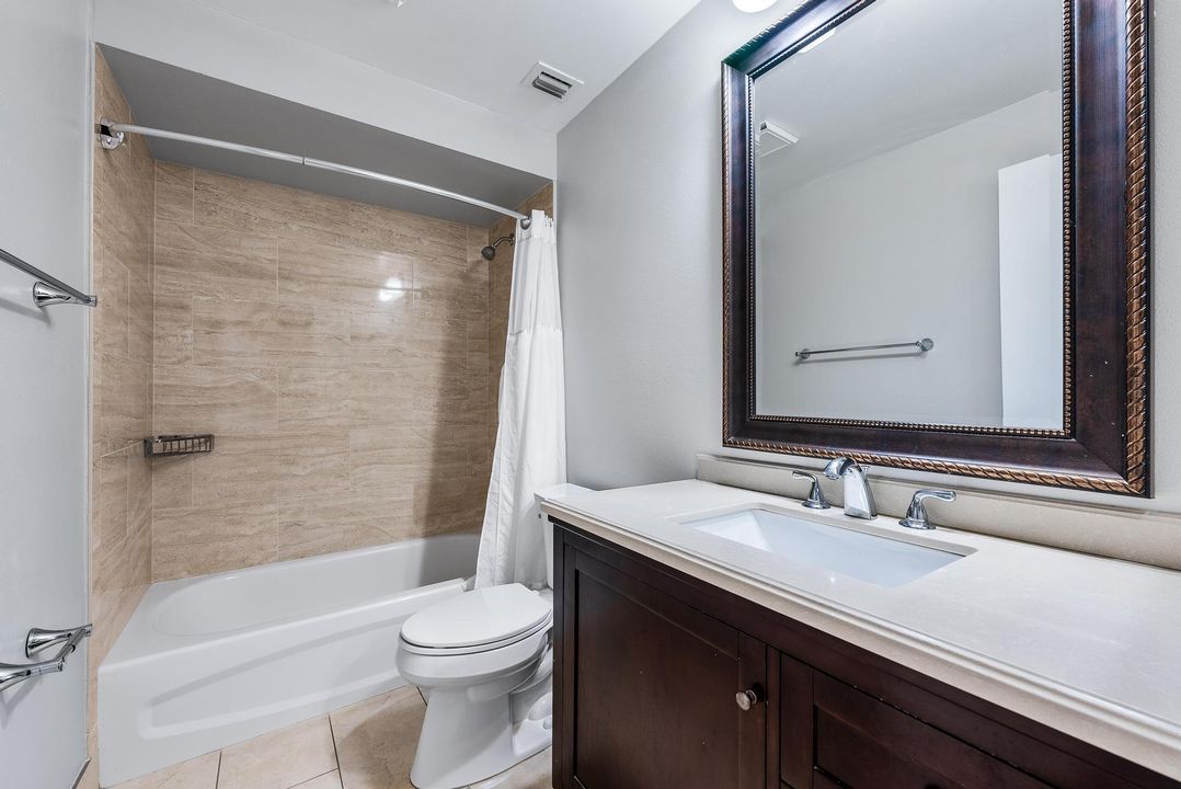 Activo con contrato: $7,000 (2 camas, 2 baños, 1135 Pies cuadrados)