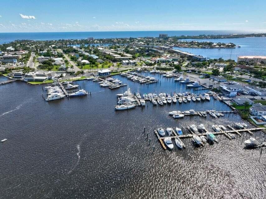 For Sale: $727,700 (3 beds, 2 baths, 1777 Square Feet)