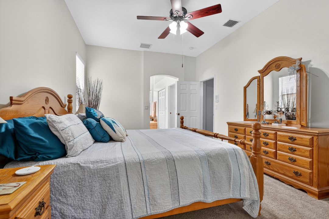 For Sale: $475,000 (4 beds, 2 baths, 2850 Square Feet)