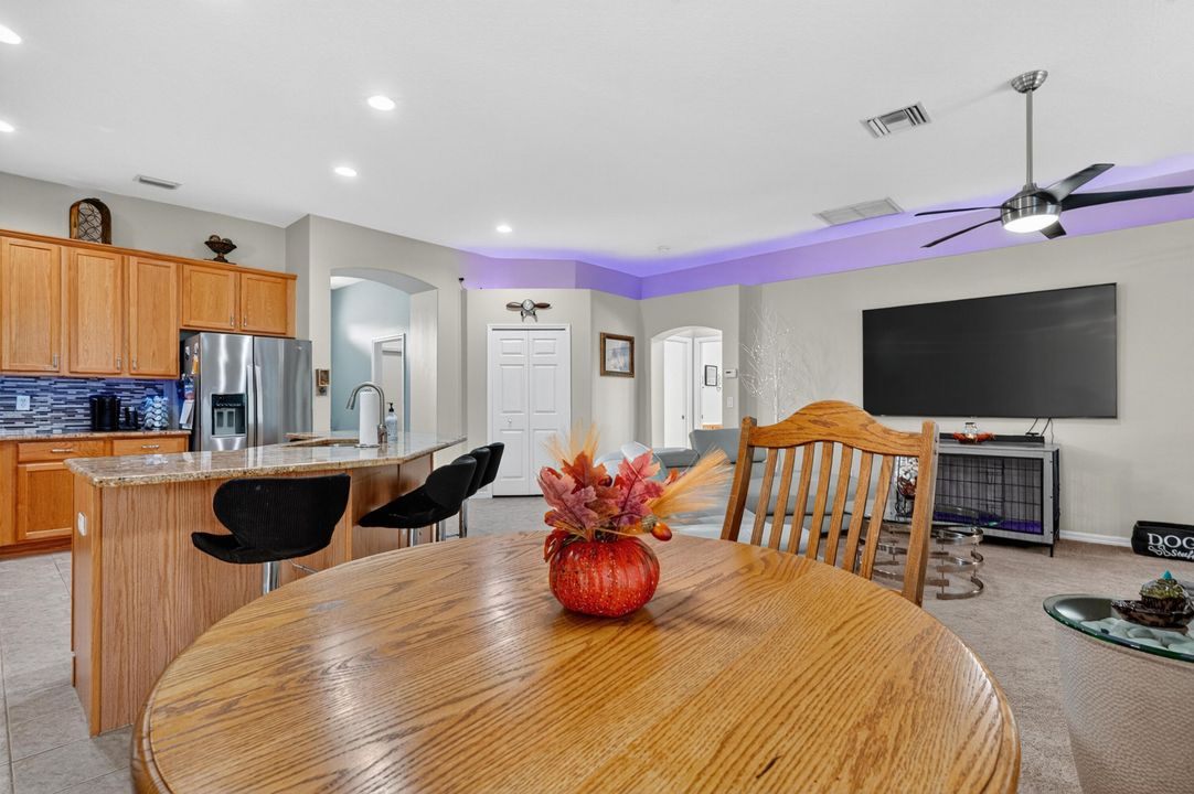 For Sale: $475,000 (4 beds, 2 baths, 2850 Square Feet)