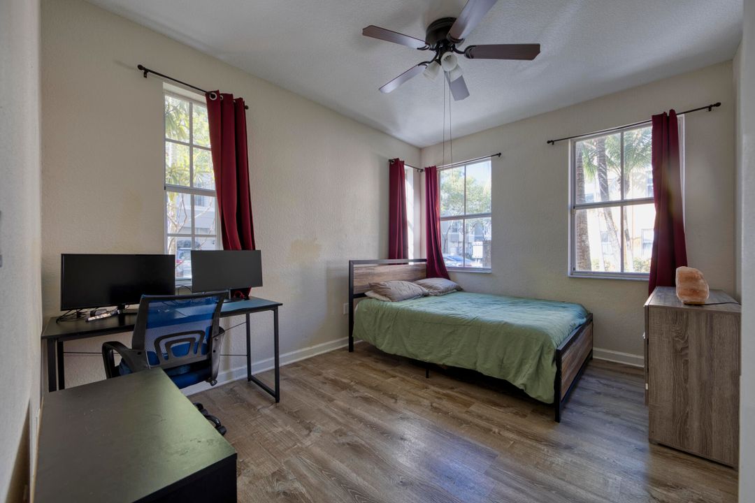 Activo con contrato: $350,000 (4 camas, 3 baños, 1988 Pies cuadrados)