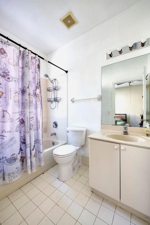 Activo con contrato: $350,000 (4 camas, 3 baños, 1988 Pies cuadrados)