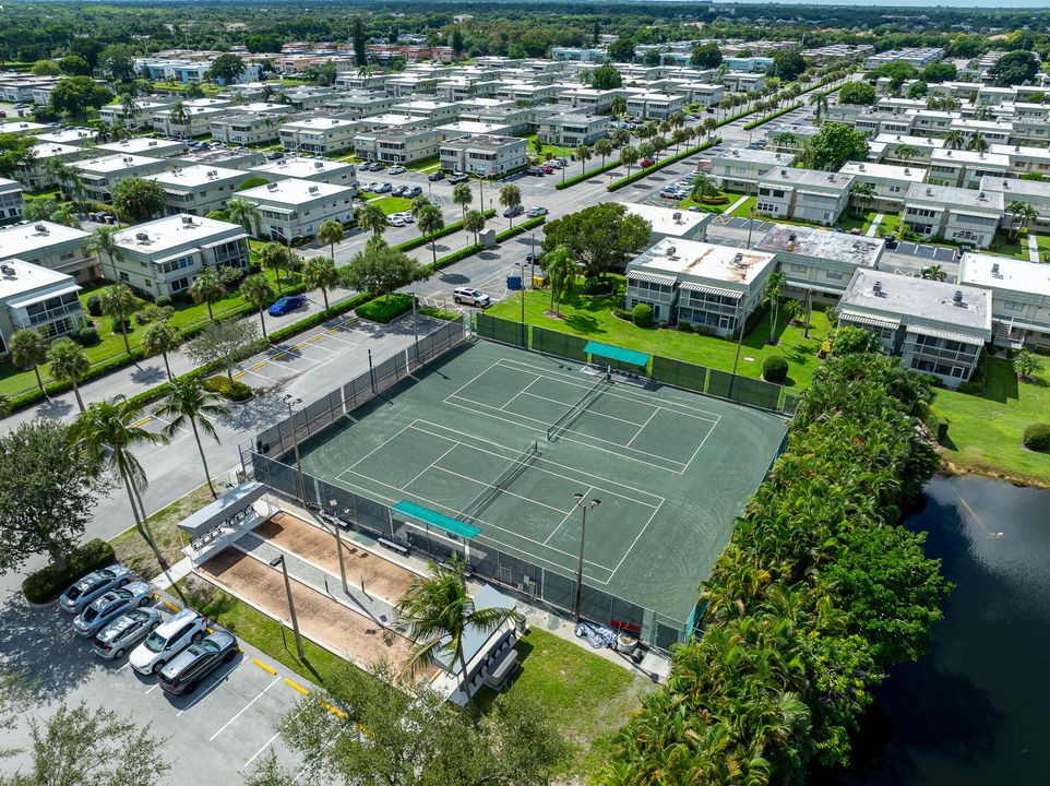 待售: $84,900 (2 贝兹, 2 浴室, 880 平方英尺)